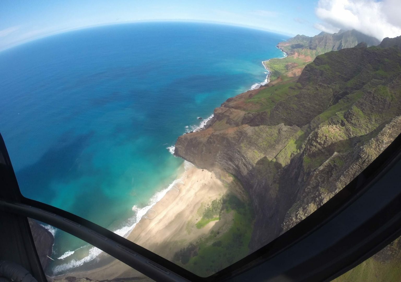 6-bodies-found-after-hawaii-helicopter-crash