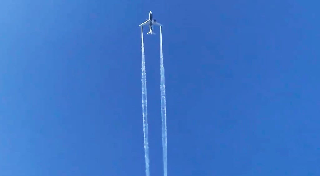 delta-dumps-fuel-over-la-schools