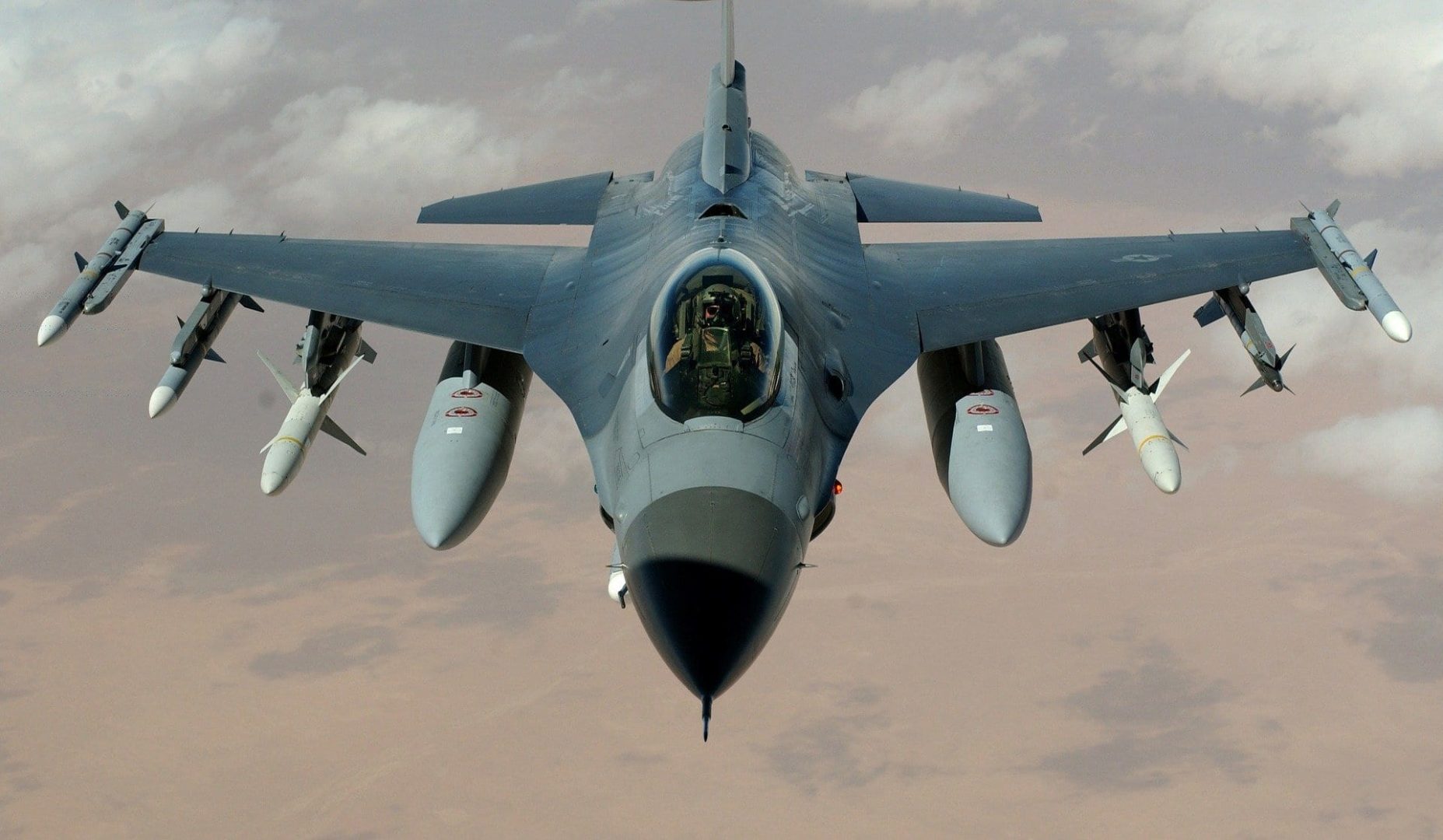 fast-movers-fighting-falcon-f-16