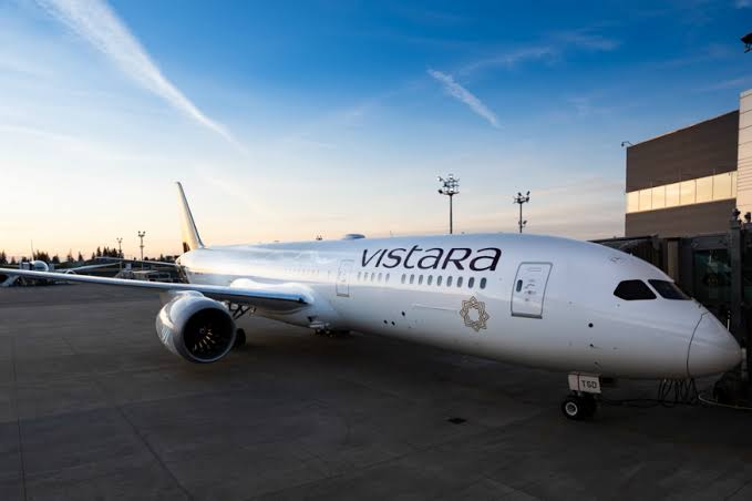 vistara-operates-first-commercial-flight-of-the-787-9