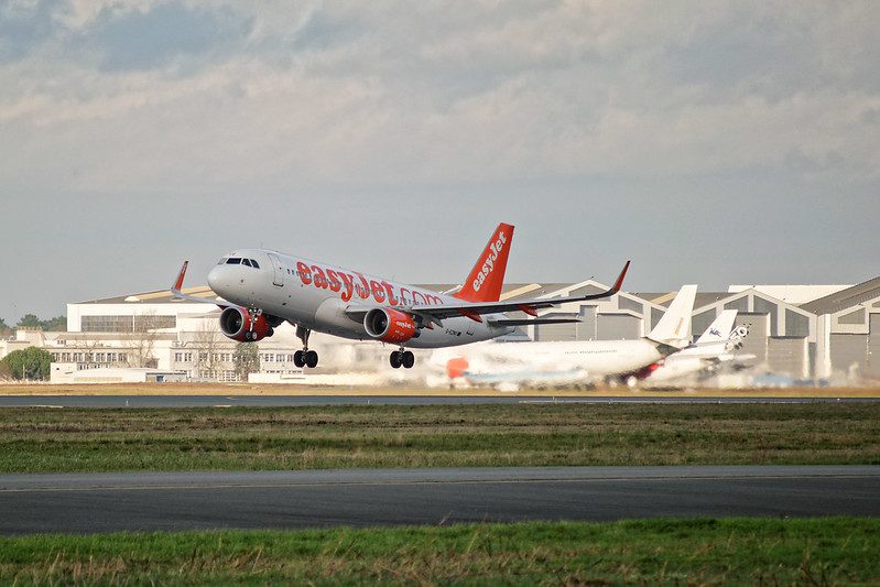 breaking:-easyjet-to-close-bases-and-cut-staff