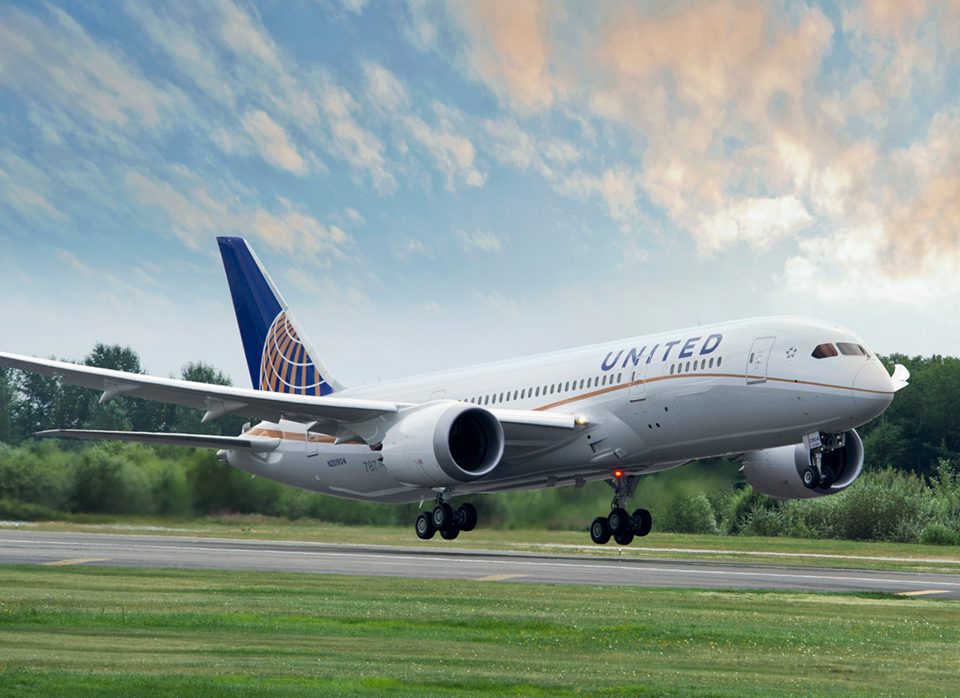 united-airlines-to-furlough-staff