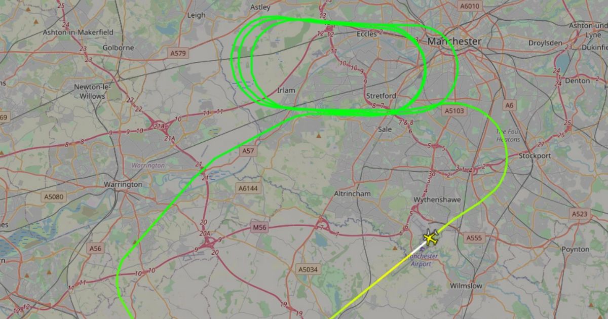 breaking:-jet2-engine-loss-over-manchester-–-presumed-faulty-compressor