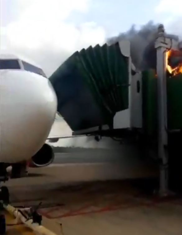 airbridge-fire-at-marechal-airport