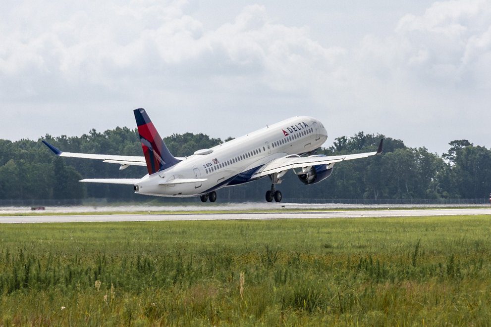 Delta Airlines Takes Delivery of First US-Assembled Airbus A220