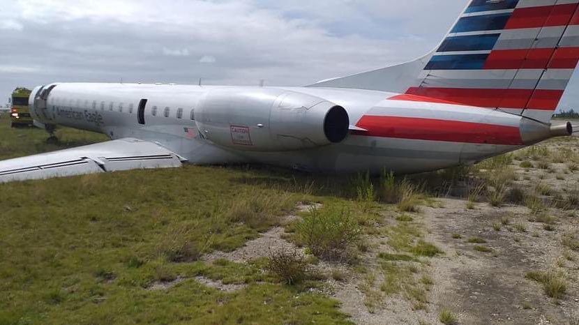 BREAKING: American Eagle ERJ145 Overshoots Runway