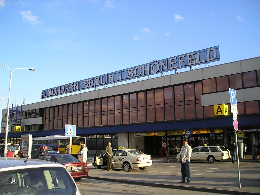 Berlin Airports To Work as Vaccination Centres!