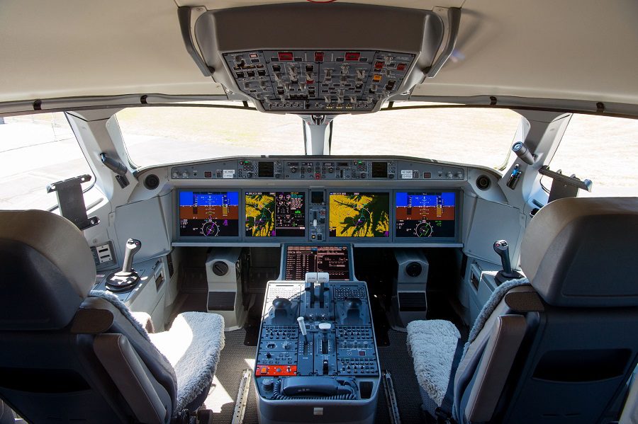 airbus a320 cockpit tour