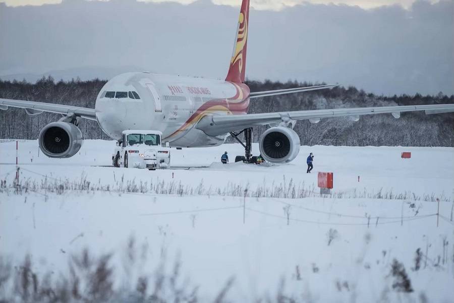 Stuck In The Snow – Taxiway Excursion Or Contamination?