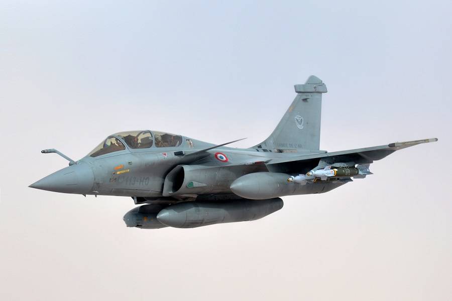 A Bit Too Low? French Rafale Fighter Cuts Power Lines