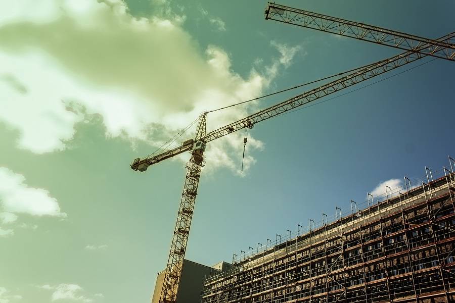 Construction Crane Closes Runway In Tel Aviv!
