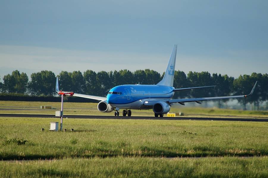 SPOTTED: Dutch King Still Flies For KLM, Now In 737s!
