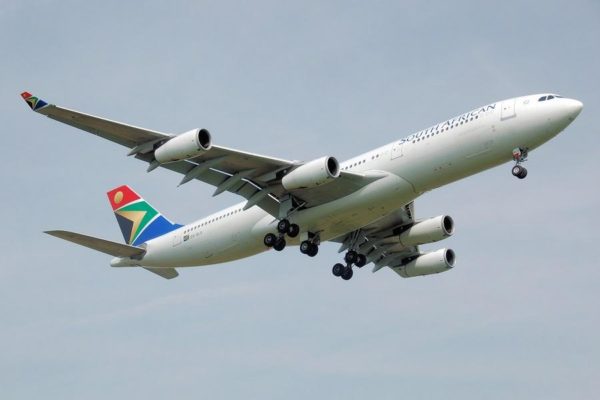 The Aircraft LIED! SAA Airbus A340 90-Ton Miscalculation - Mentour Pilot