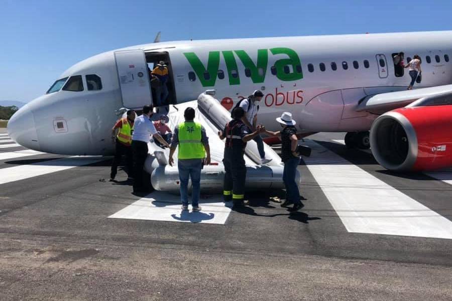 ACCIDENT: Nose Gear Separated While Taxiing!
