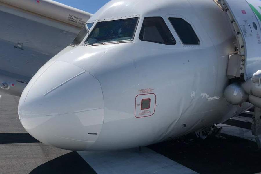 ACCIDENT: Nose Gear Separated While Taxiing!