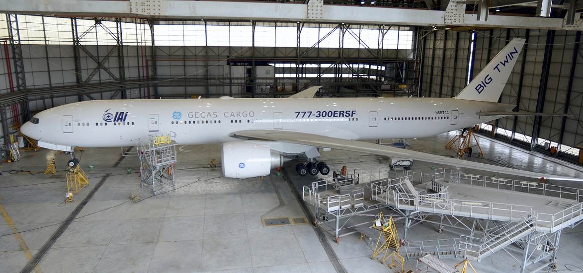 GECAS-IAI 777-300ERSF ‘Big Twin’ Modification Starts!