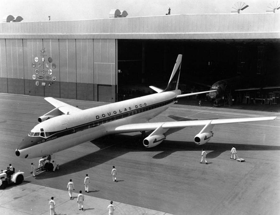 Douglas DC-8 – An Early Aviation Veteran, Still Flying!