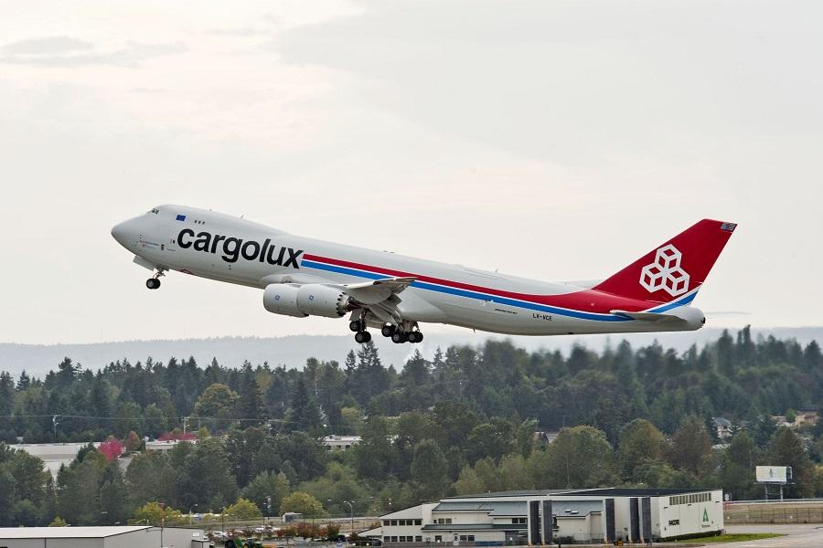 INCIDENT: Southwest and Cargolux Touch Wings!