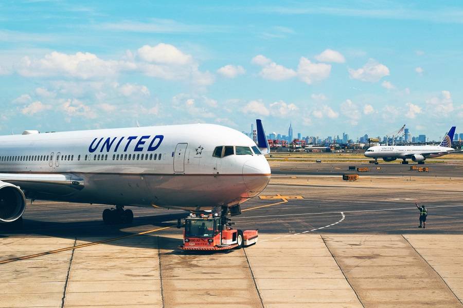 United, Frontier: Vaccines Compulsory For ALL Employees!