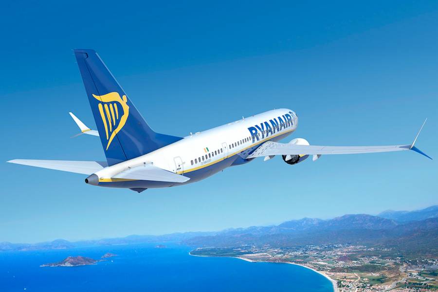 Ryanair Hiring 2,000 Pilots Over Three Years!