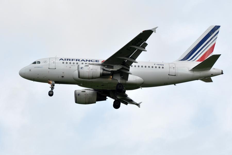 INCIDENT: Air France A318 Lands With Smoke In Cabin