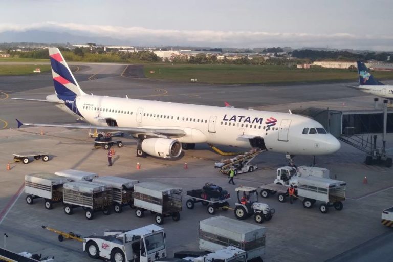 ACCIDENT: LATAM A321 Has Tail Strike And Flies On! - Mentour Pilot