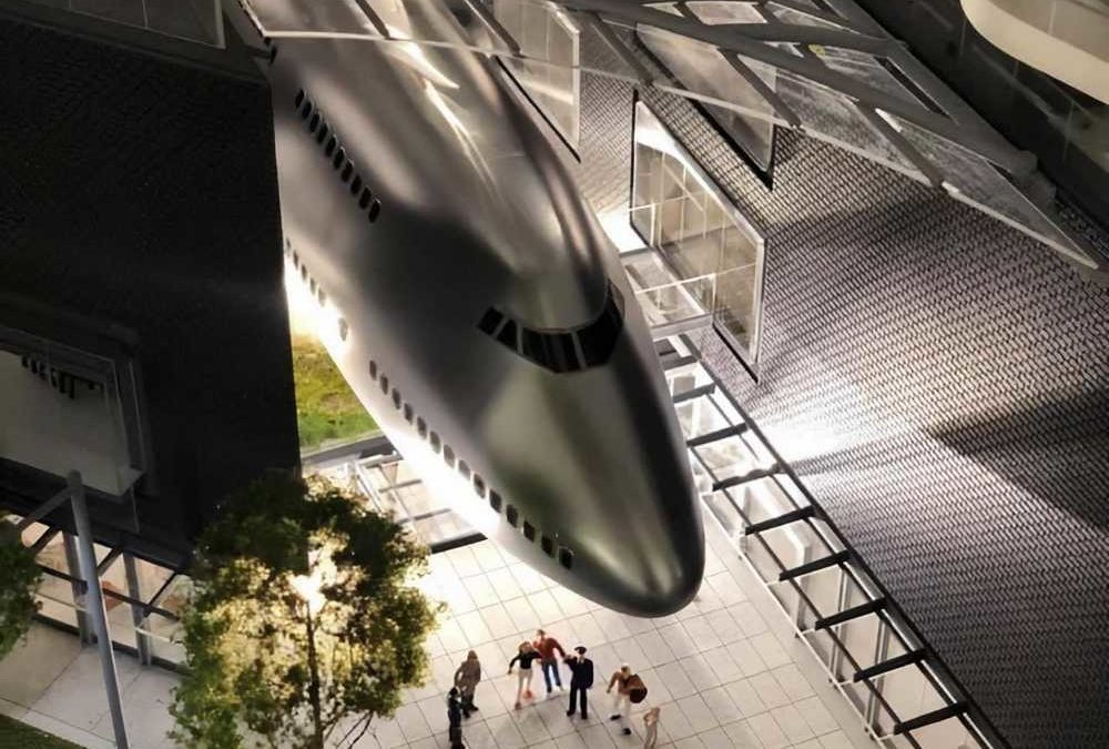 United 747 Will Become Part Of A Building Complex!