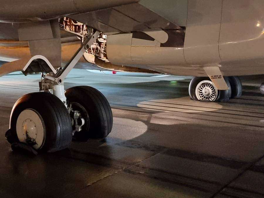 INCIDENT: 737 Blows All Main Tyres On Touch Down?