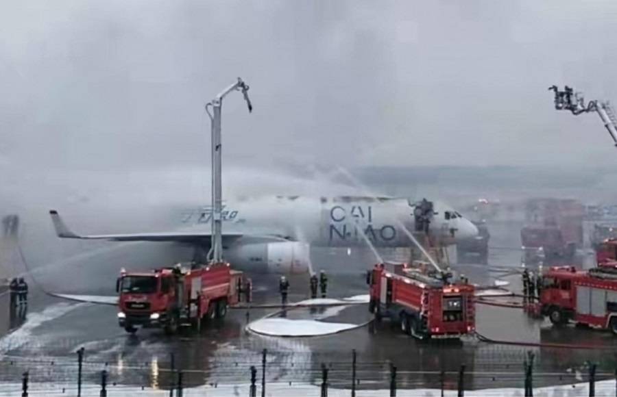 ACCIDENT: Tu-204 Freighter Burned During Push Back!