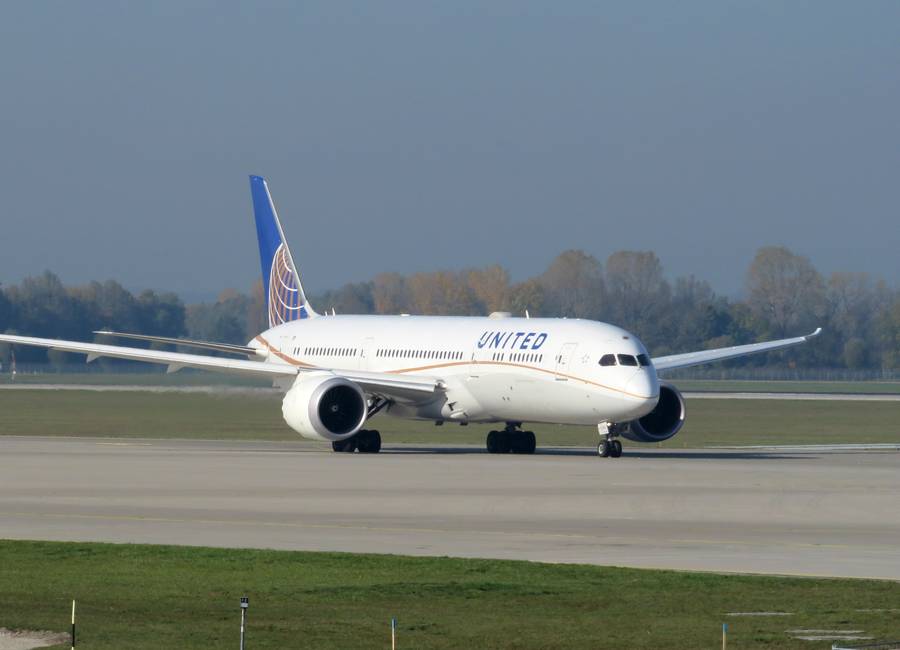 INCIDENT: United 787 Doesn’t Want To Raise Its Gear