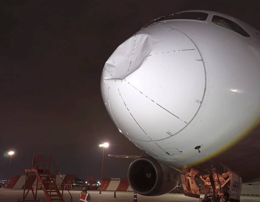 ACCIDENT: 787 Suffers Extensive Hail Damage