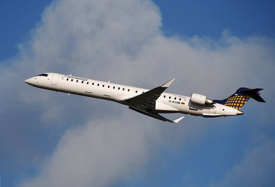INCIDENT: Lufthansa CRJ-900 Spoilers Spoil Flight