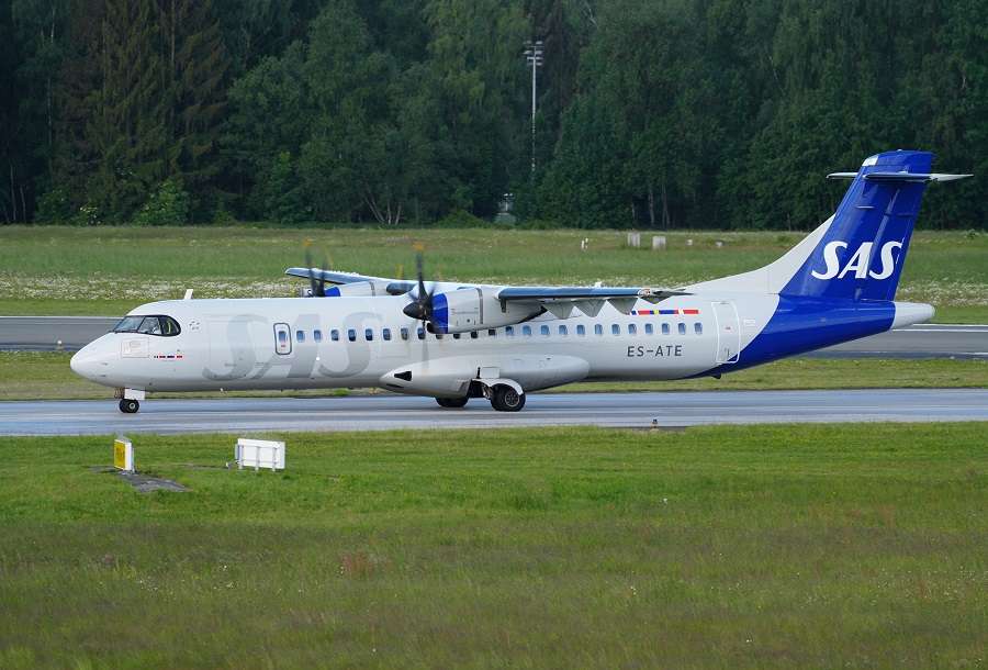 INCIDENT: ATR 72 Nosegear Rotated 90 Degrees