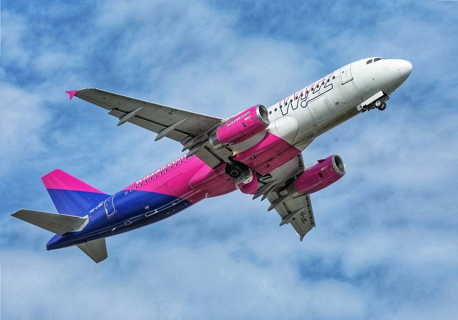 Wizz Air A320 ESCAPES From Ukraine!