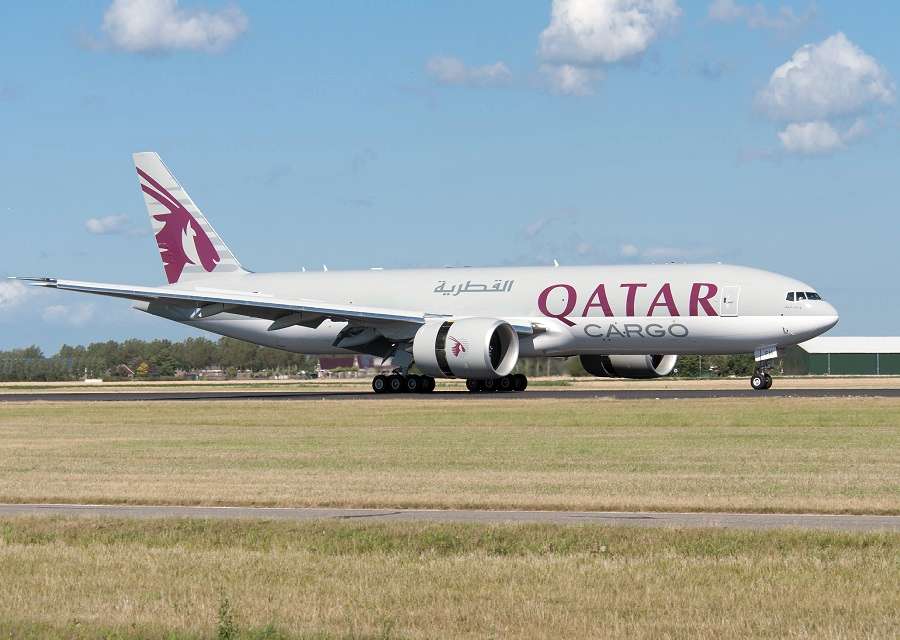 INCIDENT: Qatar 777 Freighter Hits Pole In Chicago!