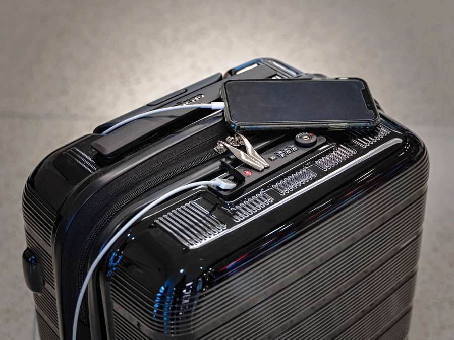 Want To Travel With A “Smart Bag”? Read This