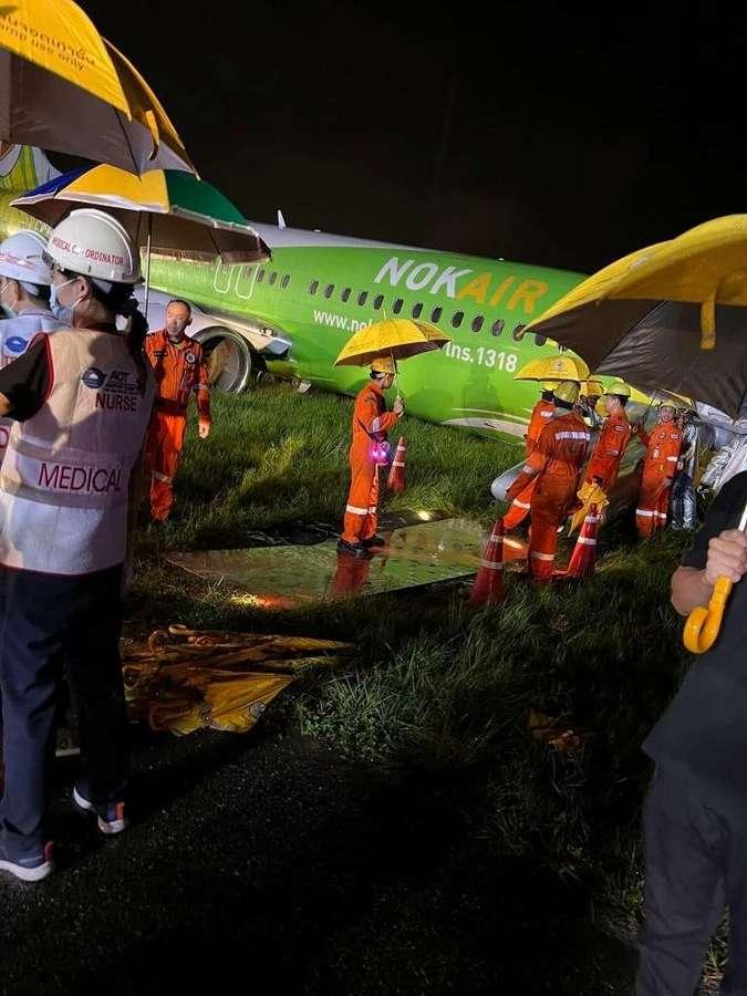ACCIDENT: Nok Air 737 Nose Gear Collapse