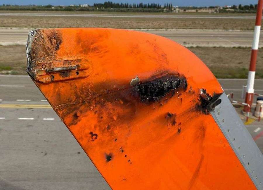 INCIDENT: Lightning Strike Causes A320 Diversion