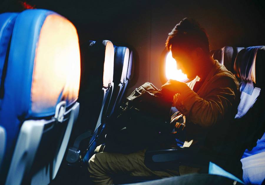 Use Medications, Alcohol substances to Control Flight Anxiety?