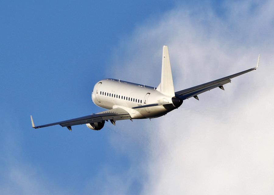 INCIDENT: Embraer E170 Pitch Trim Failure