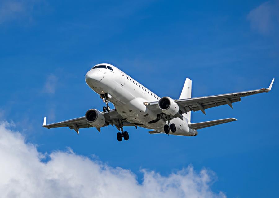 INCIDENT: Embraer E170 Pitch Trim Failure