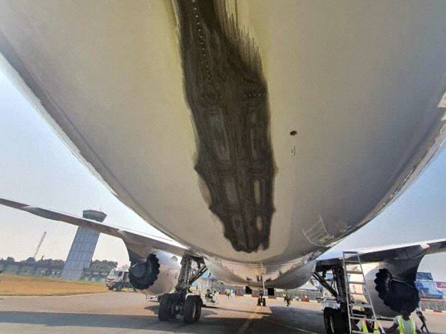 ACCIDENT: 787 Tail Strike On Landing?
