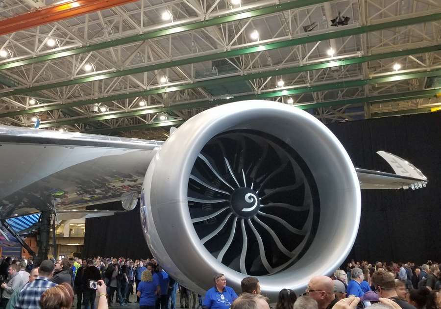 777X Flight Testing Resumes After Engine Scare?