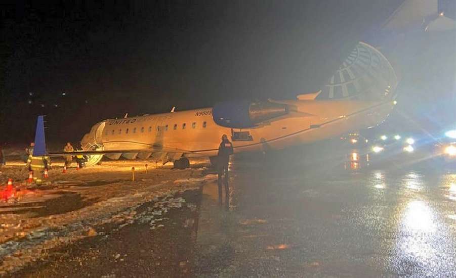 INCIDENT: United Express Runway Excursion