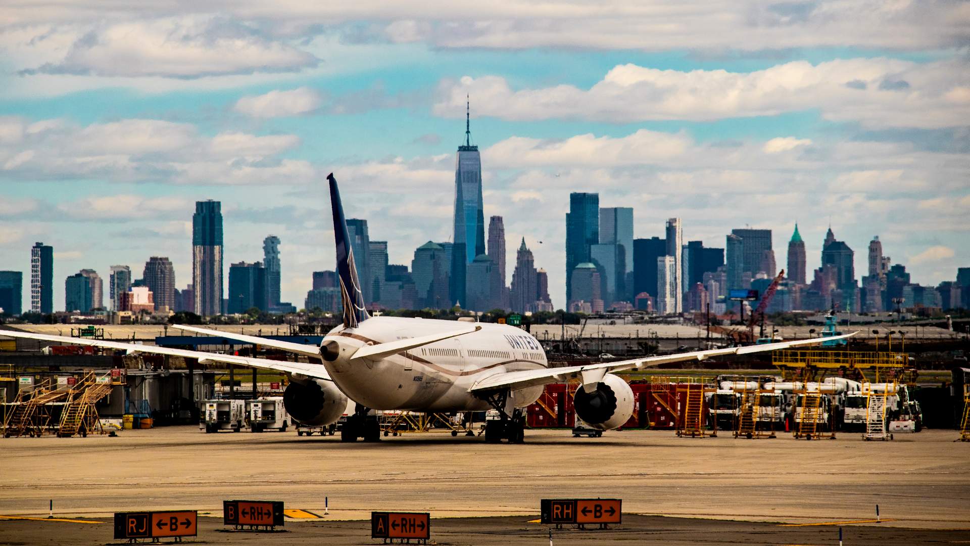 ATC Shortages Force New York Airport Slot Waiver Extensions