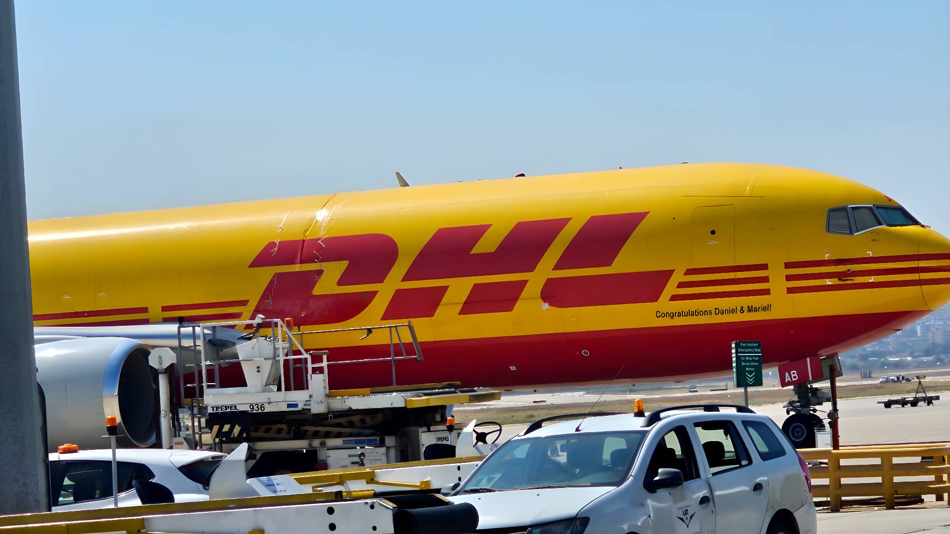ACCIDENT: DHL 767 Freighter Bent After Hard Landing!