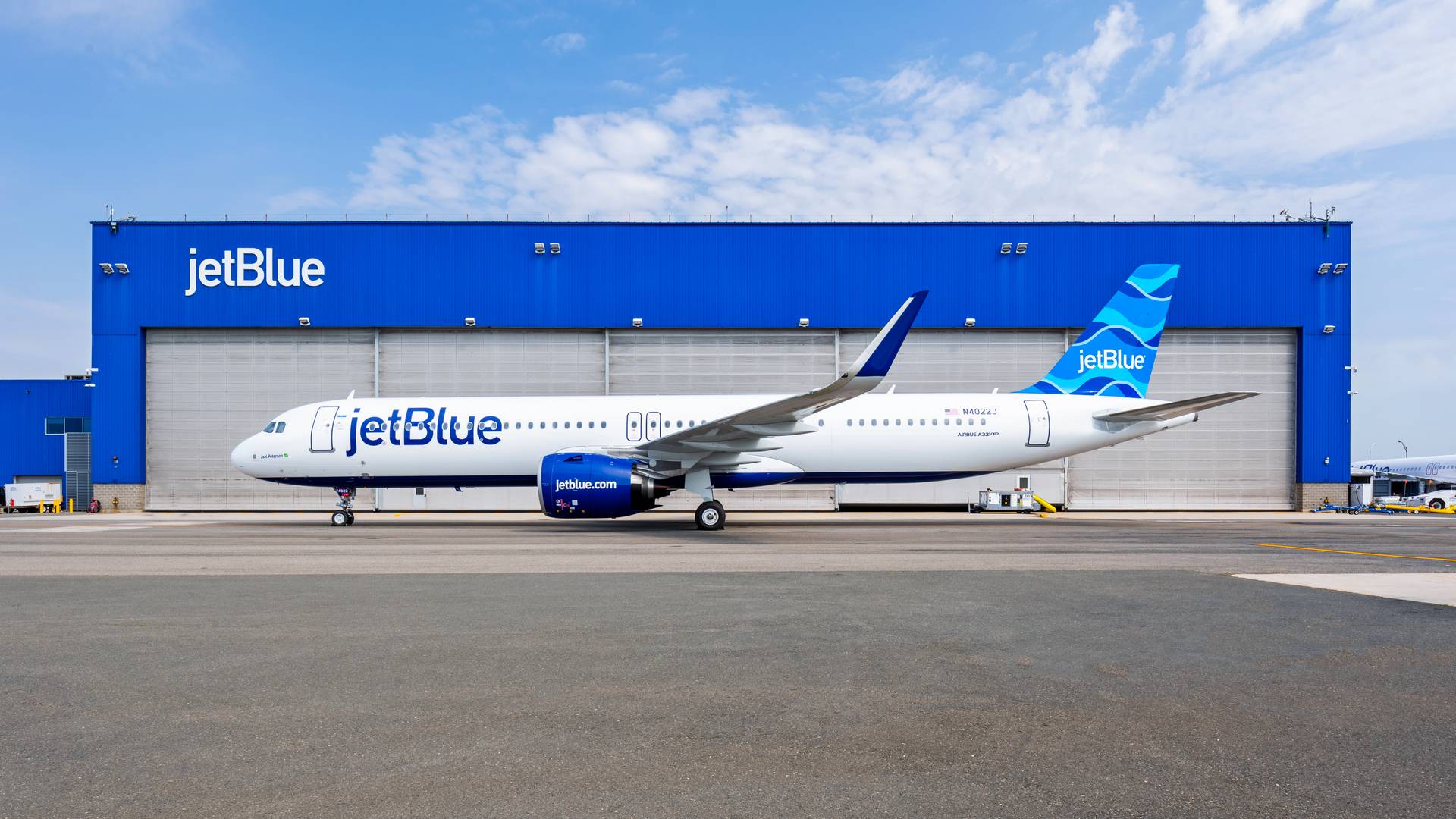 JetBlue Hurt By Amsterdam Airport Traffic Restrictions