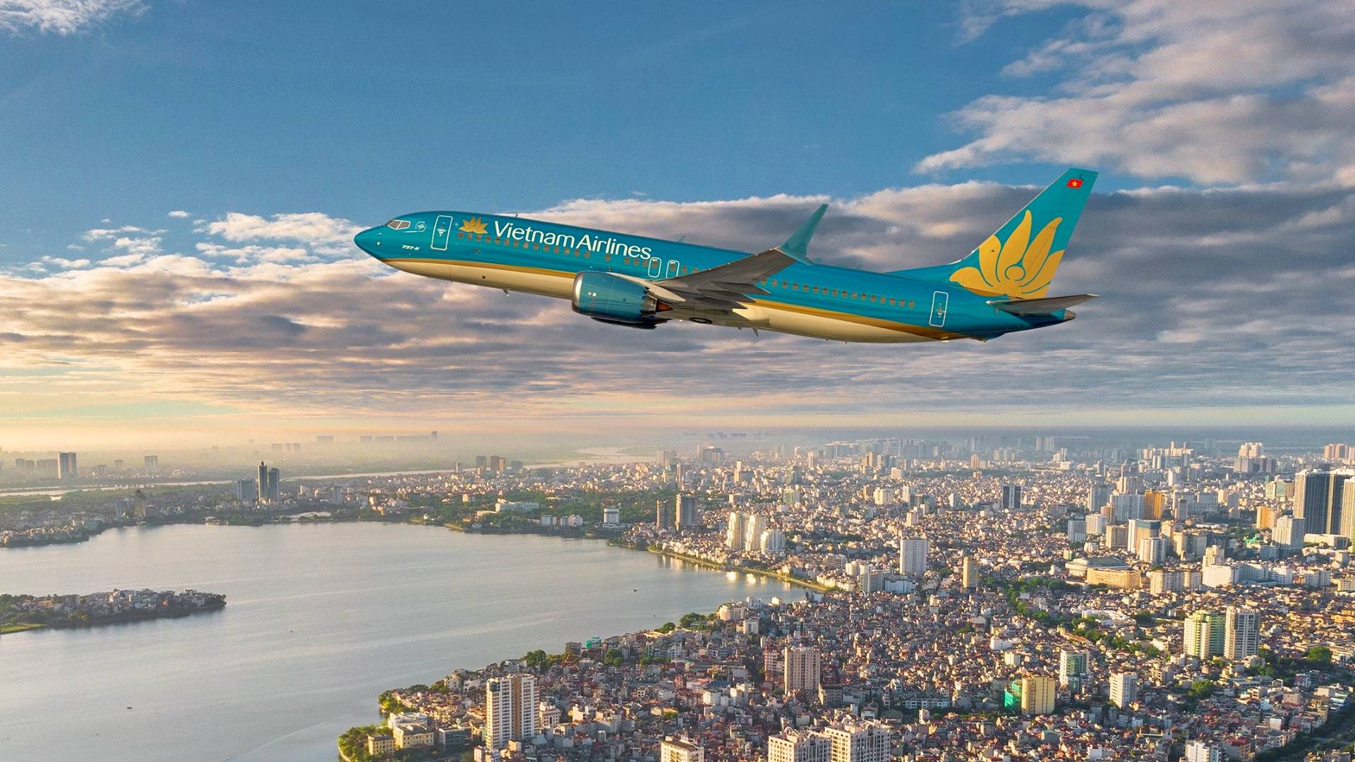 Vietnam Airlines Buys 50 Boeing 737-8 Single-Aisle Jets