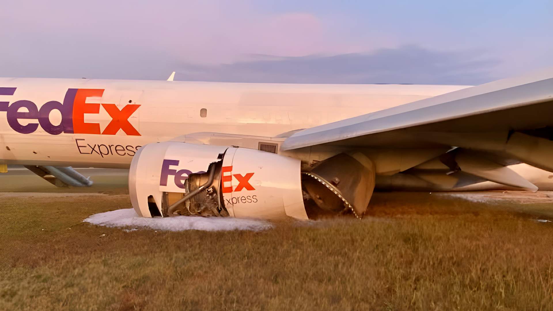 ACCIDENT: FedEx 757 Gear-Up Landing, Overruns Runway