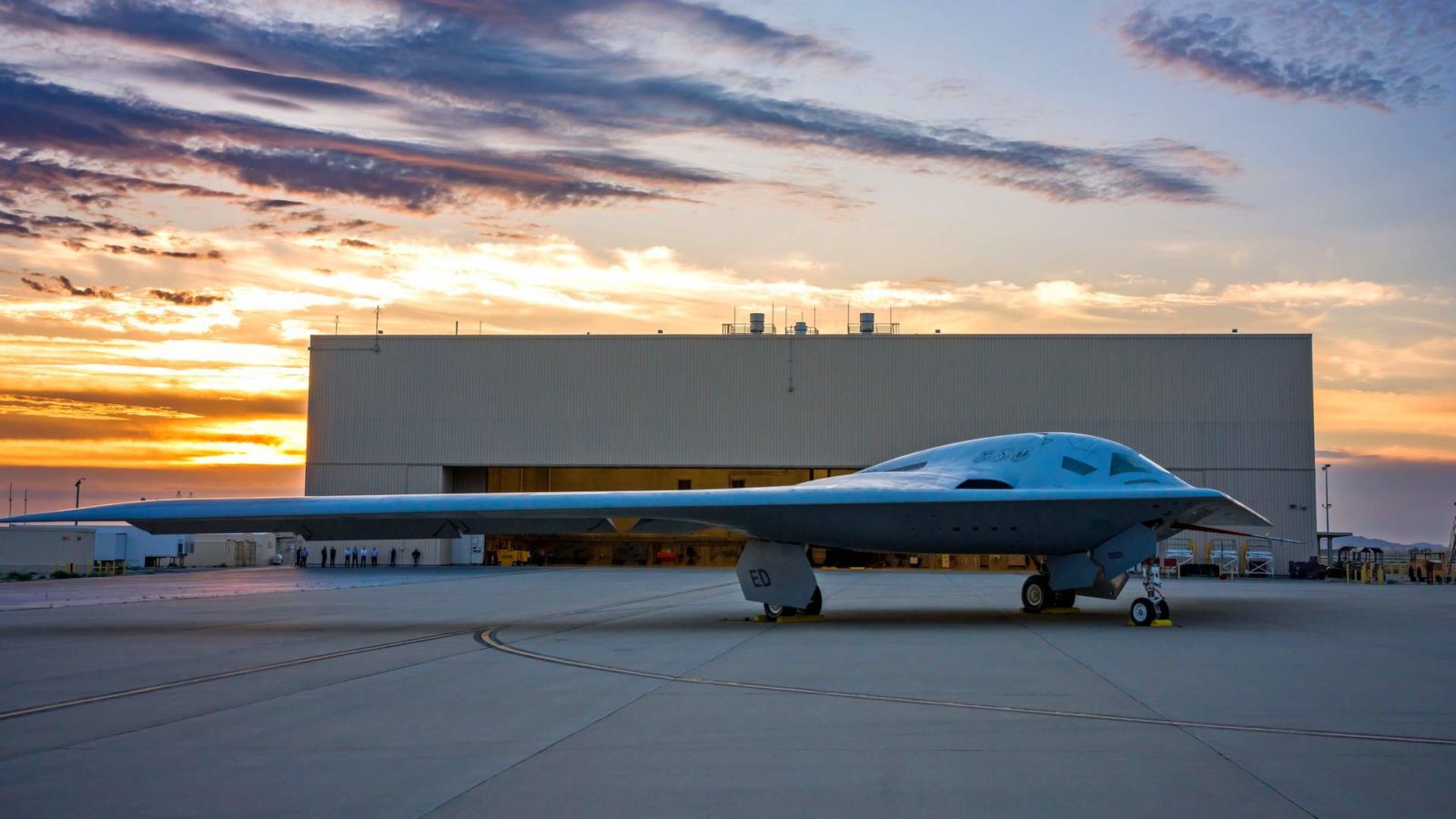 B-21 Raider Bomber Flies For The First Time - Mentour Pilot